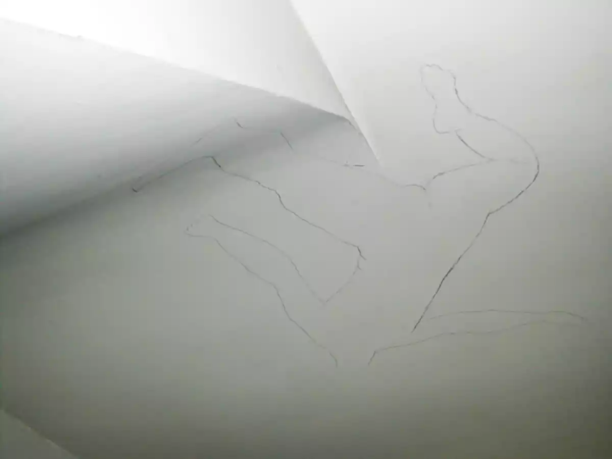 2003_oeuvres_graphismes_corps_silhouettes_dessin_mur_plafond_chambre